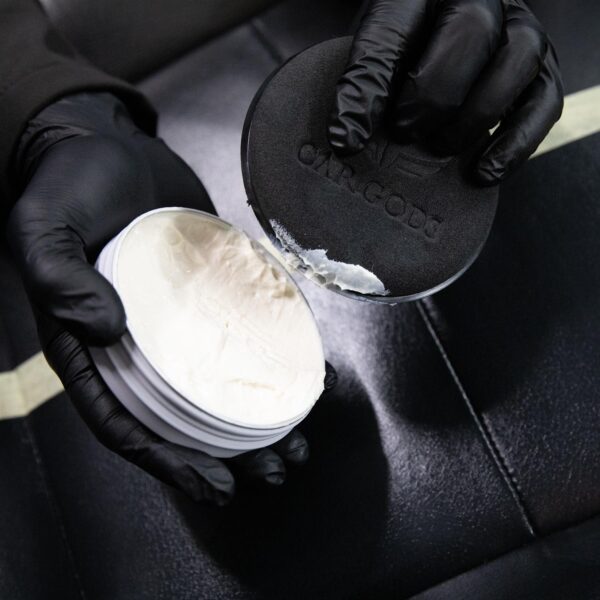 ტყავის მოვლის ნაკრები